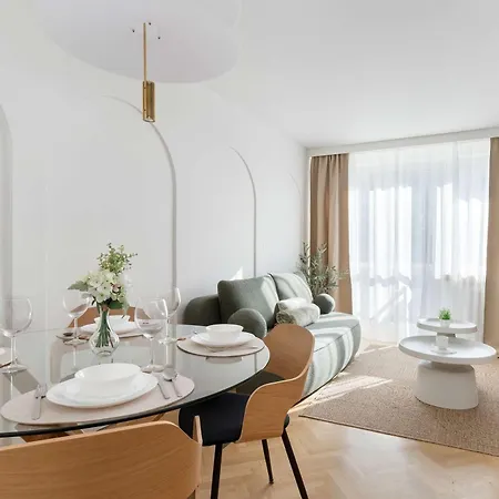 Jasny Dla 6 Osob W Gdyni, 2 Sypialnie I Balkon By Renters アパート *