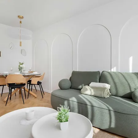 アパート Jasny Dla 6 Osob W Gdyni, 2 Sypialnie I Balkon By Renters *