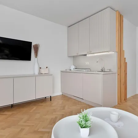 Jasny Dla 6 Osob W Gdyni, 2 Sypialnie I Balkon By Renters アパート *