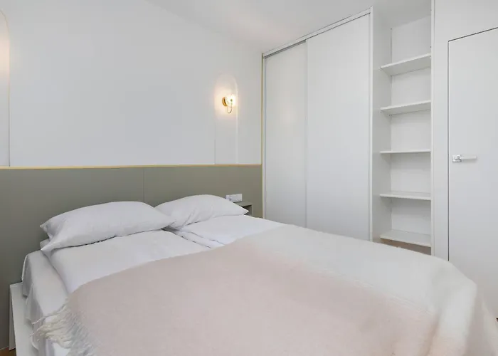 Jasny Dla 6 Osob W Gdyni, 2 Sypialnie I Balkon By Renters *