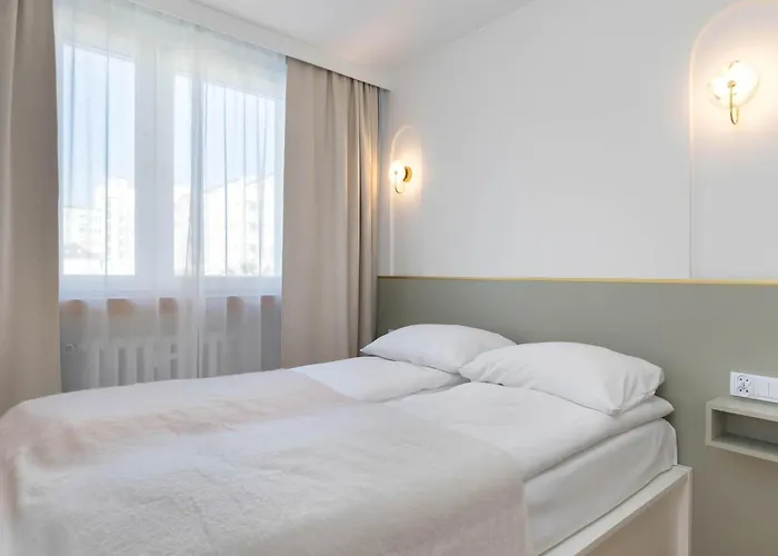 Jasny Dla 6 Osob W Gdyni, 2 Sypialnie I Balkon By Renters * 格丁尼亚